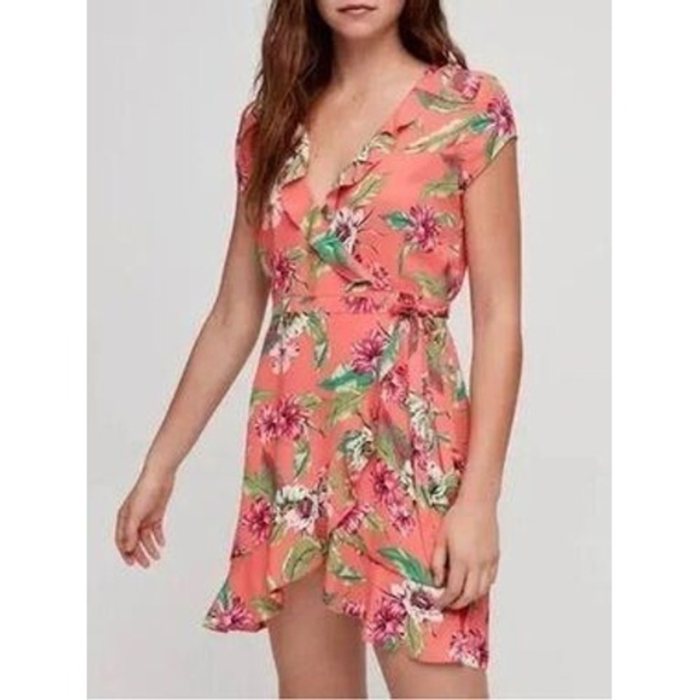 Aritzia Sunday Best Savoy Wrap‎ Floral Dress Coral Pink Tropical Mini Size 2